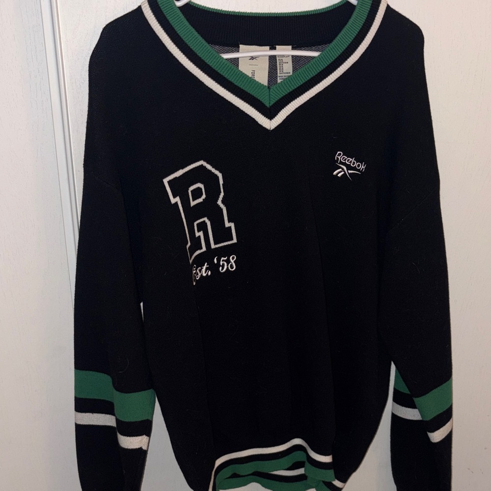 Reebok Men’s Black & Green V‑Neck Sweater